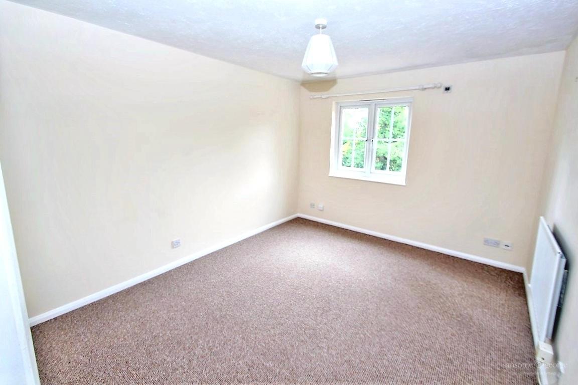 1 bed property in Arun Court, Amethyst Lane, Reading